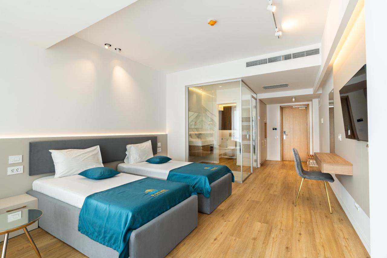 Hotel Poeme Mamaia Retreat Extérieur photo
