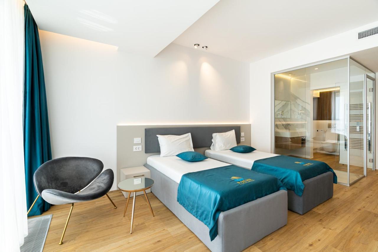 Hotel Poeme Mamaia Retreat Extérieur photo