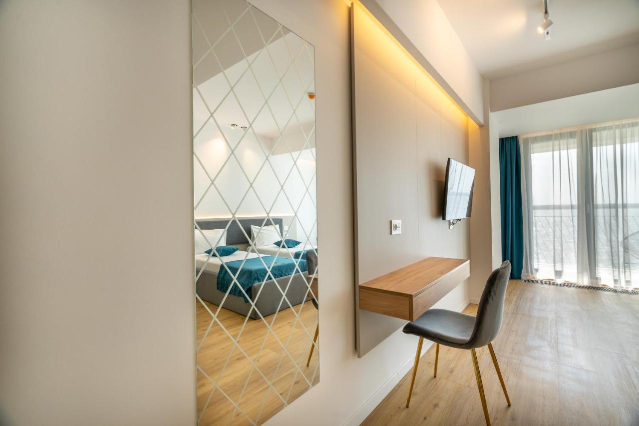 Hotel Poeme Mamaia Retreat Extérieur photo
